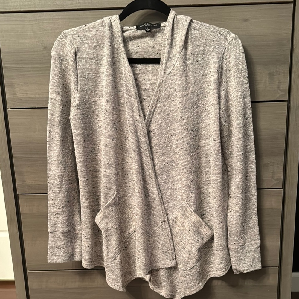 Gray Open-Front Women's Wrap Sweater with Pockets and Hood.